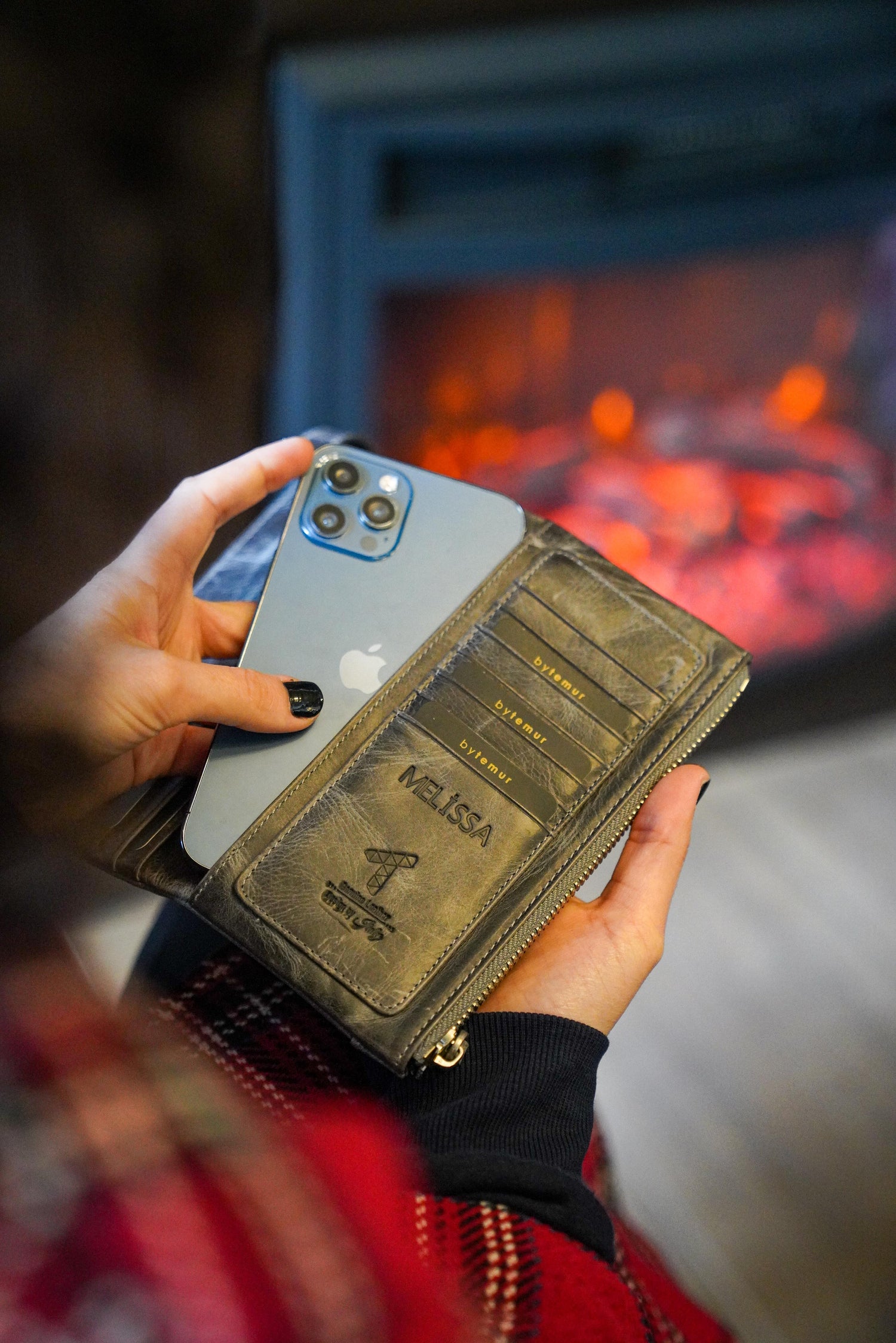 Wallets With Phone Compartments