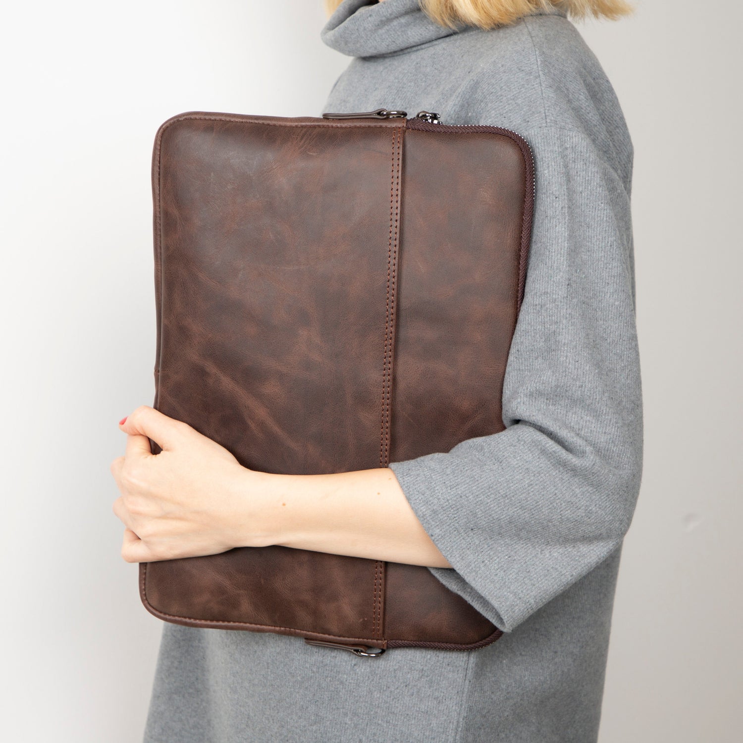 AWE Genuine Leather Sleeves Brown