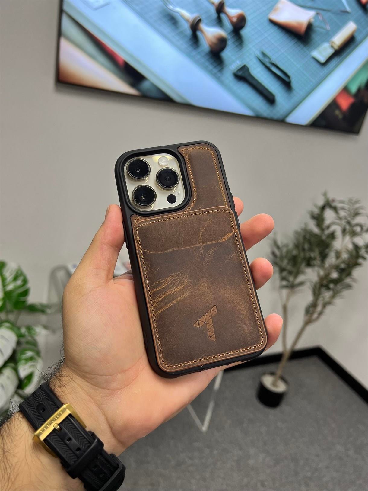 IPHONE CASE
